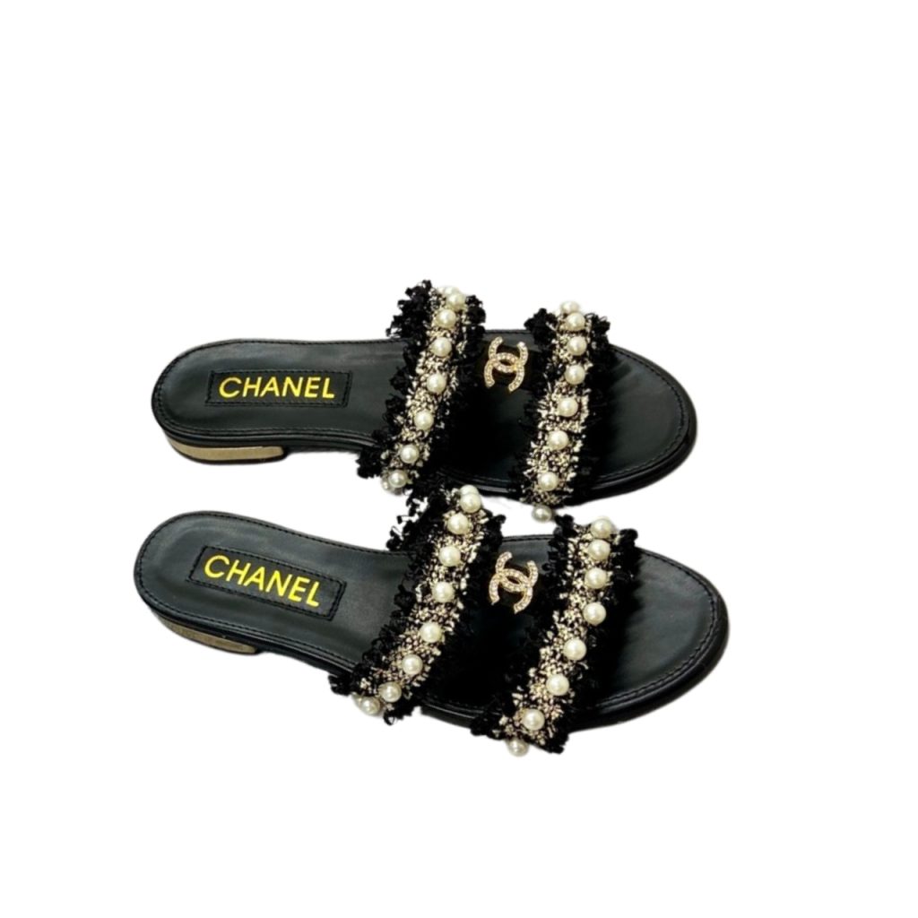 Chanel Mule Slippers Pearl Tweed Black